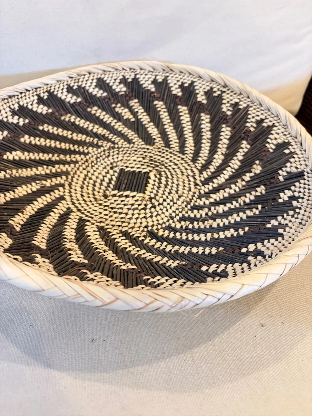 NEW African Woven Basket. Tonga people of Zambia 14” Across